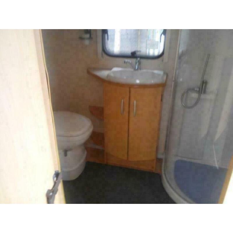 Bailey Pageant Monarch 2006