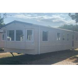 2 BEDROOM CARAVAN WITH CENTRAL HEATING AT HIGHFIELD IN CLACTON
