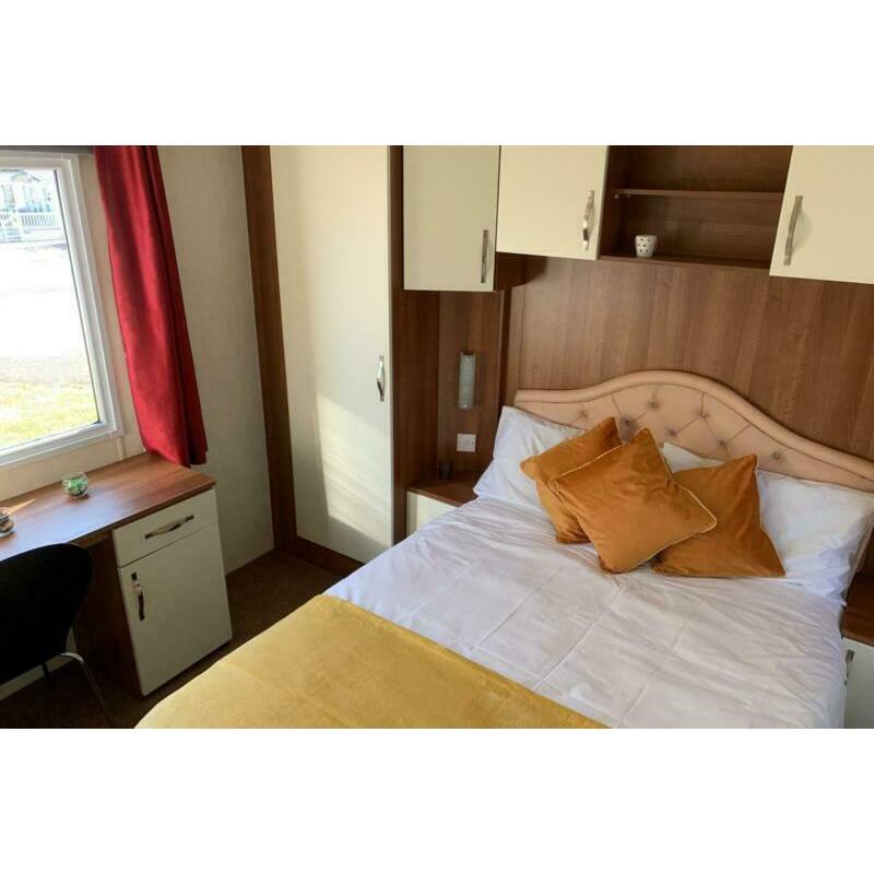 2 BEDROOM CARAVAN WITH CENTRAL HEATING AT HIGHFIELD IN CLACTON
