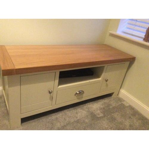 FW Furniture Wooden TV Unit