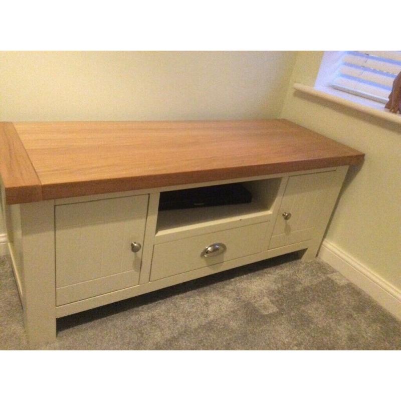 FW Furniture Wooden TV Unit