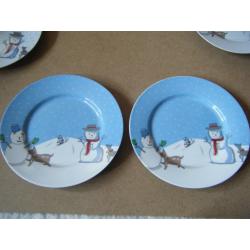 Set of 4 (SNOWMAN SIDE PLATES). Boxed in excellent condition.