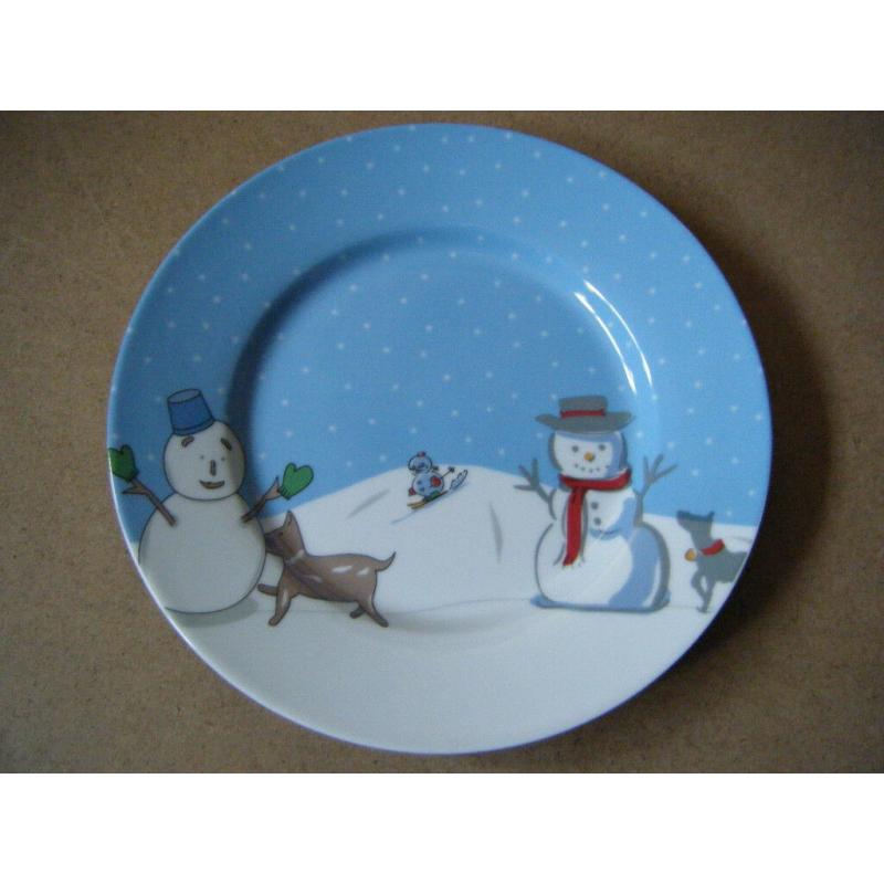 Set of 4 (SNOWMAN SIDE PLATES). Boxed in excellent condition.