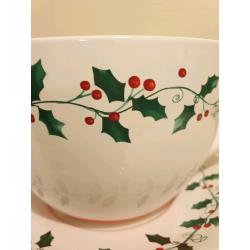 Giant teacup planter