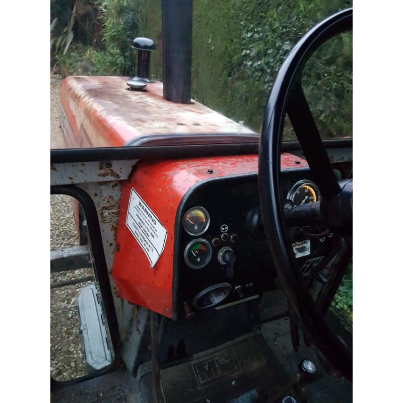 Massey Ferguson 590