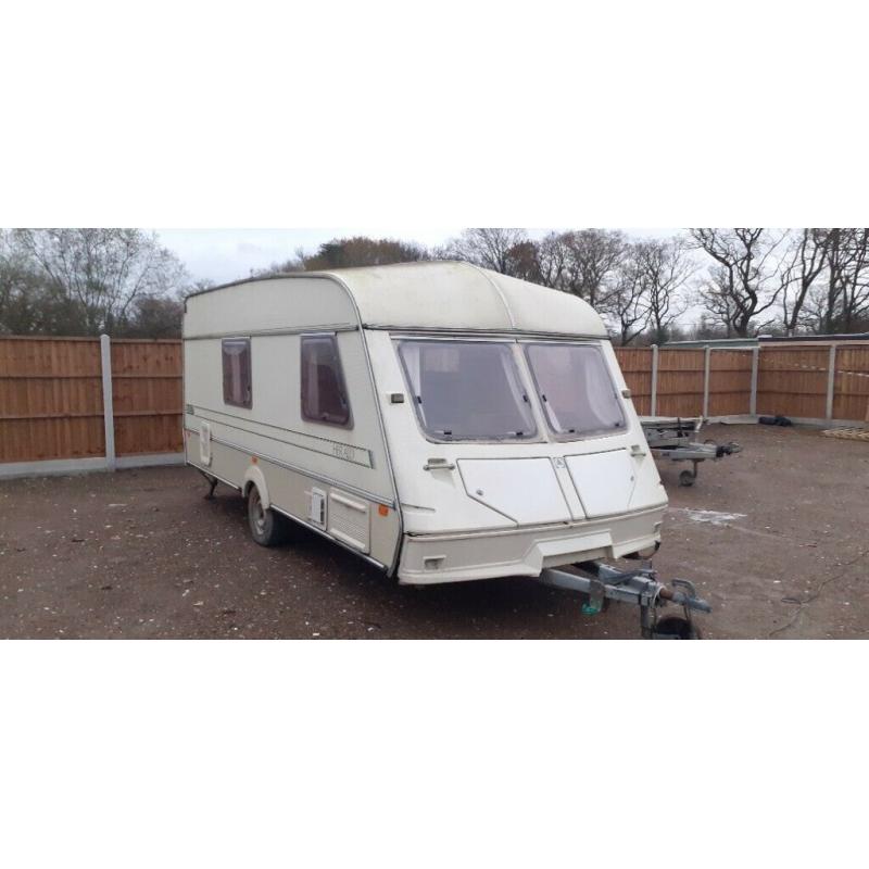 Ace herald 5 berth bunk beds sink toilet