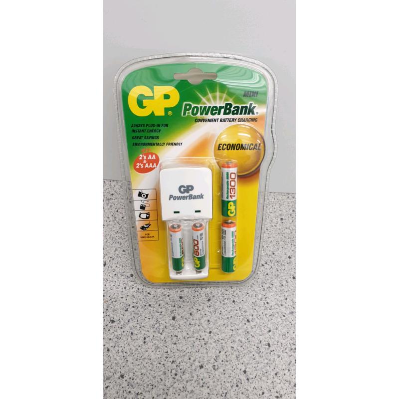 AA AAA BATTERY CHARGER POWERBANK GP
