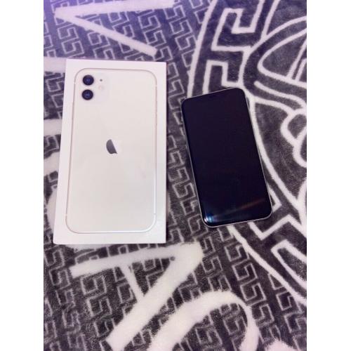 iPhone 11 on Vodafone WHITE