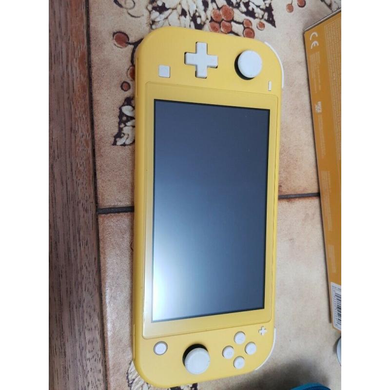 Nintendo switch lite plus 128 gb memory card and carry case