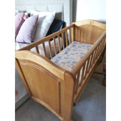Crib with built in Rocker