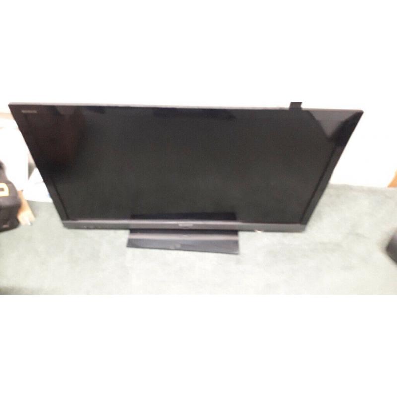 Sony 40 inch LCD TV FULL HD 1080p Freeview