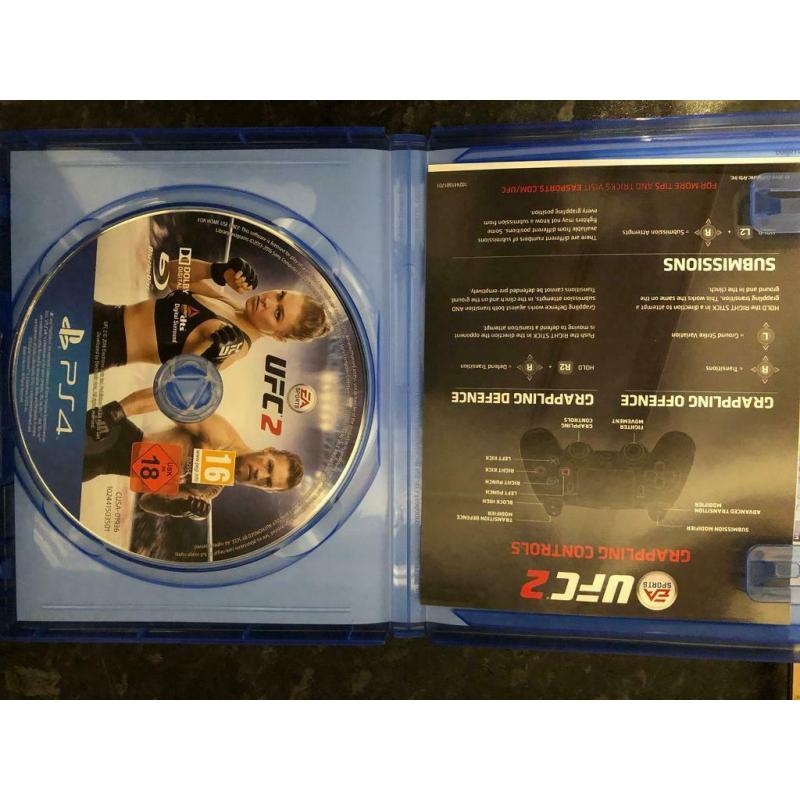 PlayStation 4 FIFA18 & UFC 2