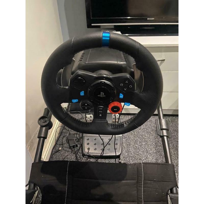 G29 logitech wheel and pedals with gear shifter and racing seat