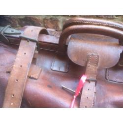Stunning Vintage French Gladstone Weekend Leather Bag Case