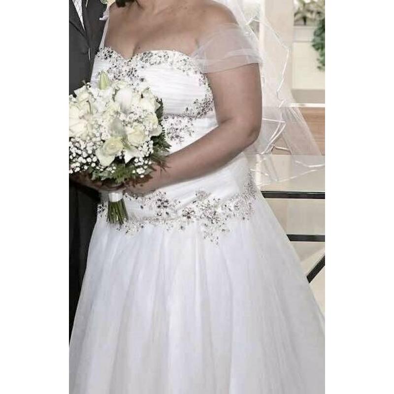 Beautiful bling corset princess wedding dress