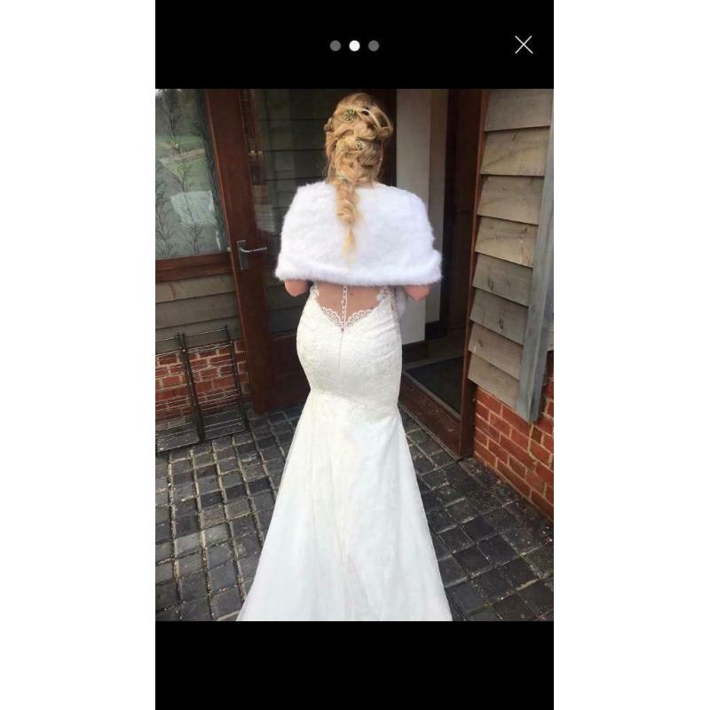 White faux fur wedding stole