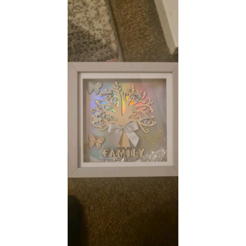 Personalised family 3d frames