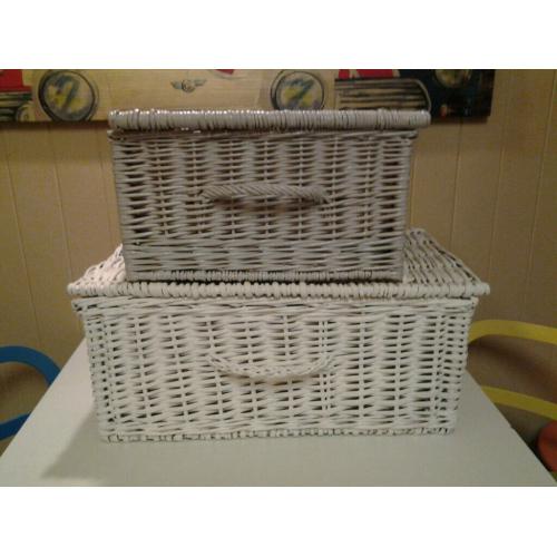 TWO LARGE WICKER HAMPERS .. CHRISTMAS/DISPLAY/STORAGE