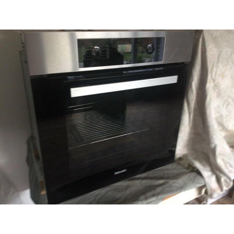 Miele H2265B Single Oven - Brand New ( ex display )
