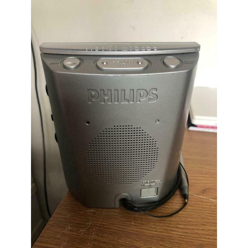 Philpis Radio and clock