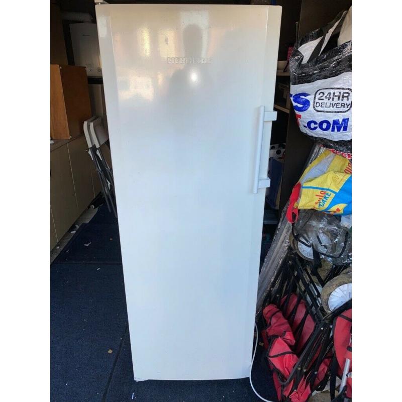 LIEBHERR FRIDGE - PREMIUM BIO FRESH