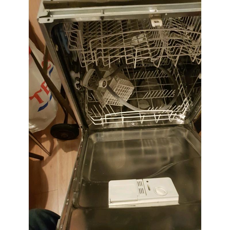 Integrated dishwasher