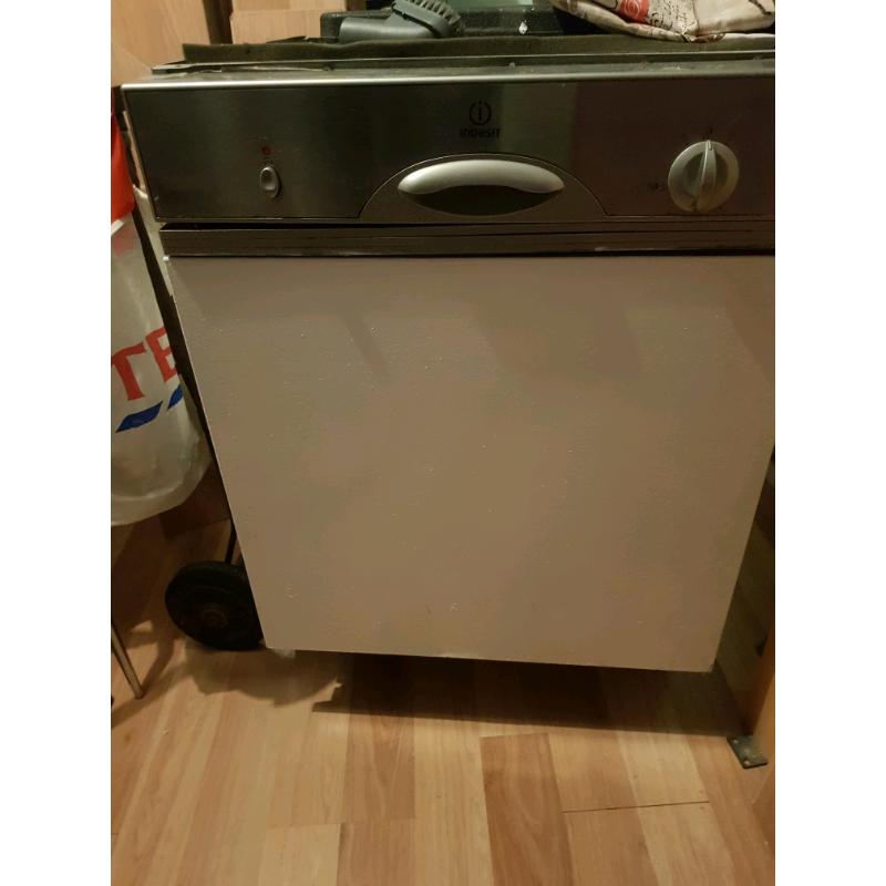 Integrated dishwasher