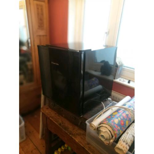 counter top fridge