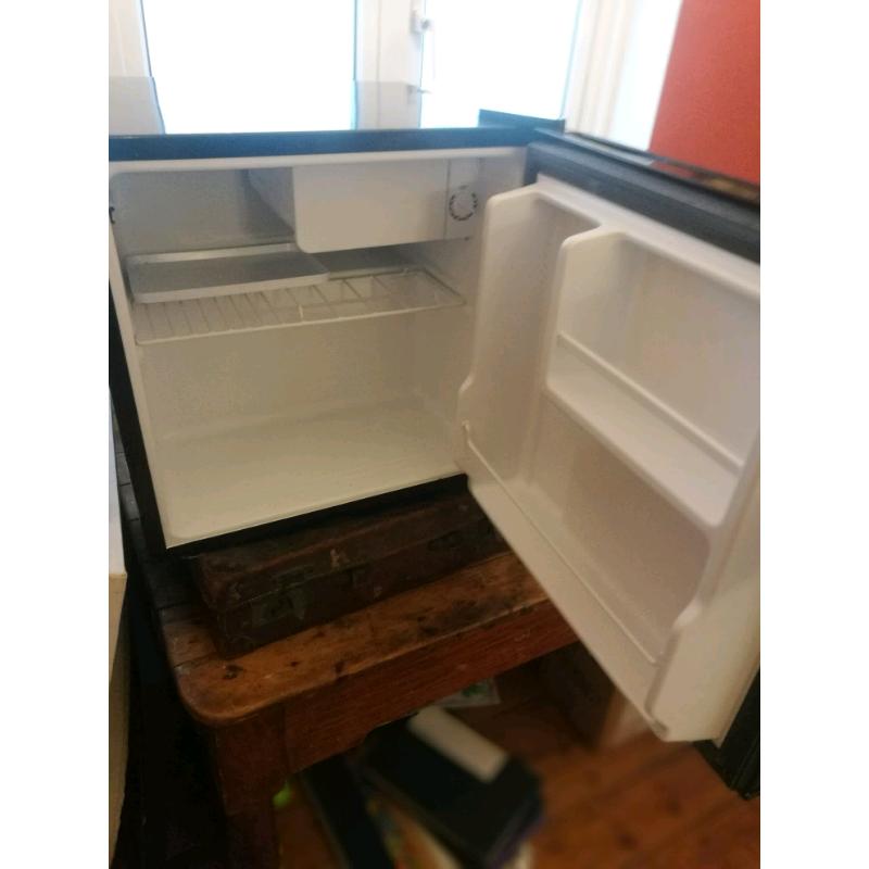 counter top fridge