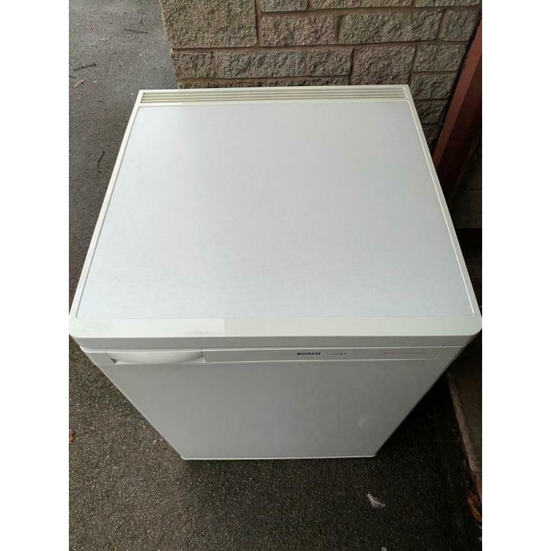 Bosch Fridge (Delivery Available)