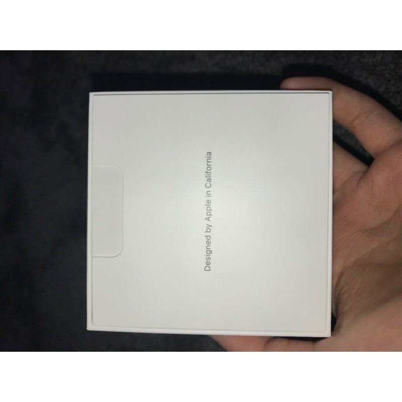 AirPods 2nd Gen Wireless Charging *Immaculate Condition*