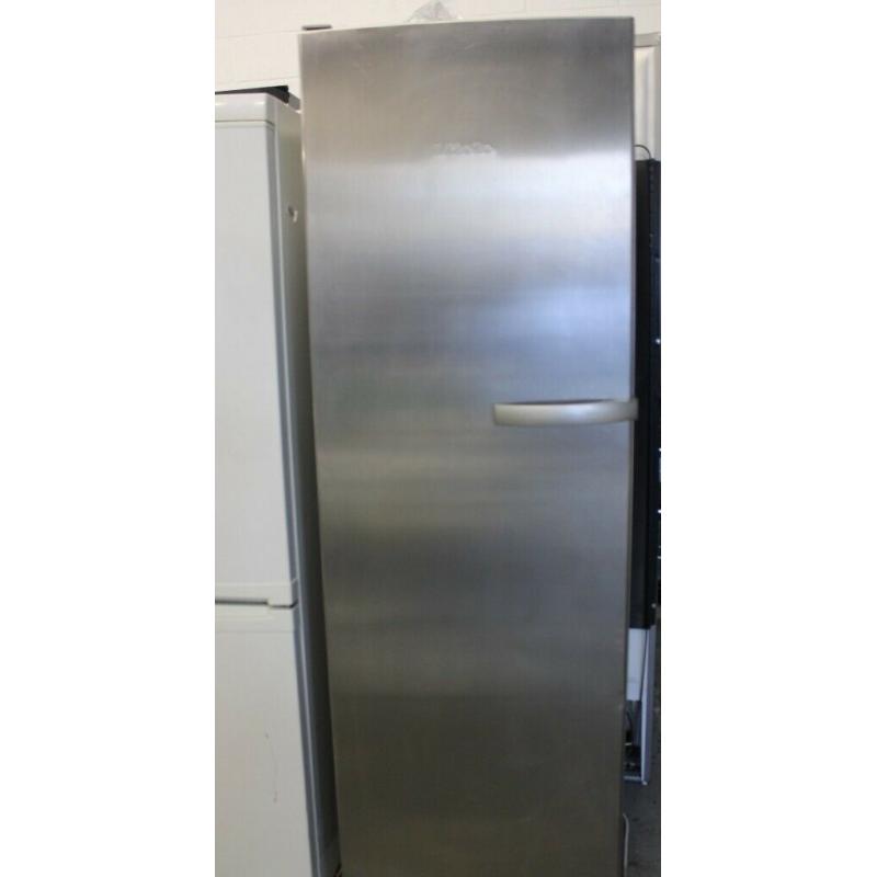 Miele FN4957SED 60cm Freestanding 257l A+ Frost Free Freezer Stainless steel