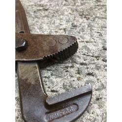 Vintage ?footprint? wrench