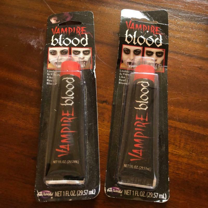 2 x Fake Halloween Red Blood Vampire Zombie Face Make Up Fancy Dress Theatrical
