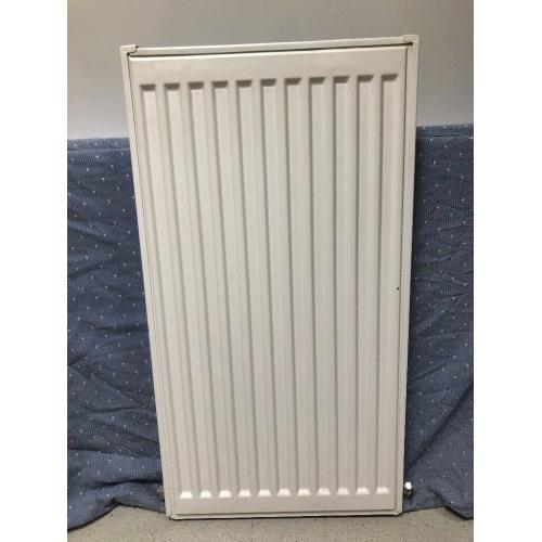 Small single radiator 750 x 400mm