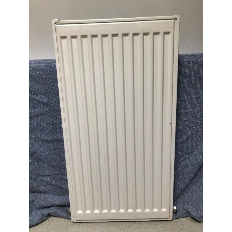 Small single radiator 750 x 400mm
