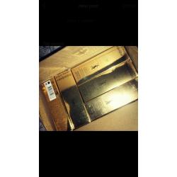 ?20. Brand new in box YSL ?All Hours? Foundation
