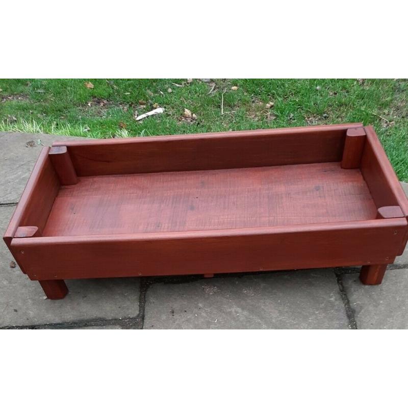 HARDWOOD GARDEN PLANTER