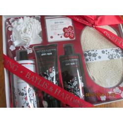 Bayliss & Harding Skin Spar set. Lovely presents. Also Ann Summers set. See info. Offers.