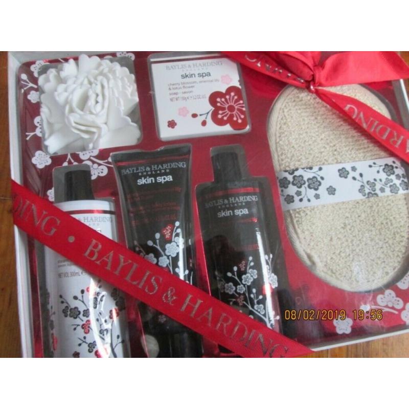 Bayliss & Harding Skin Spar set. Lovely presents. Also Ann Summers set. See info. Offers.