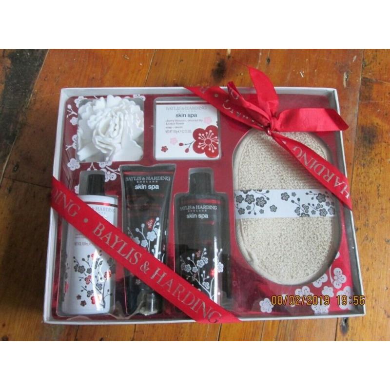 Bayliss & Harding Skin Spar set. Lovely presents. Also Ann Summers set. See info. Offers.