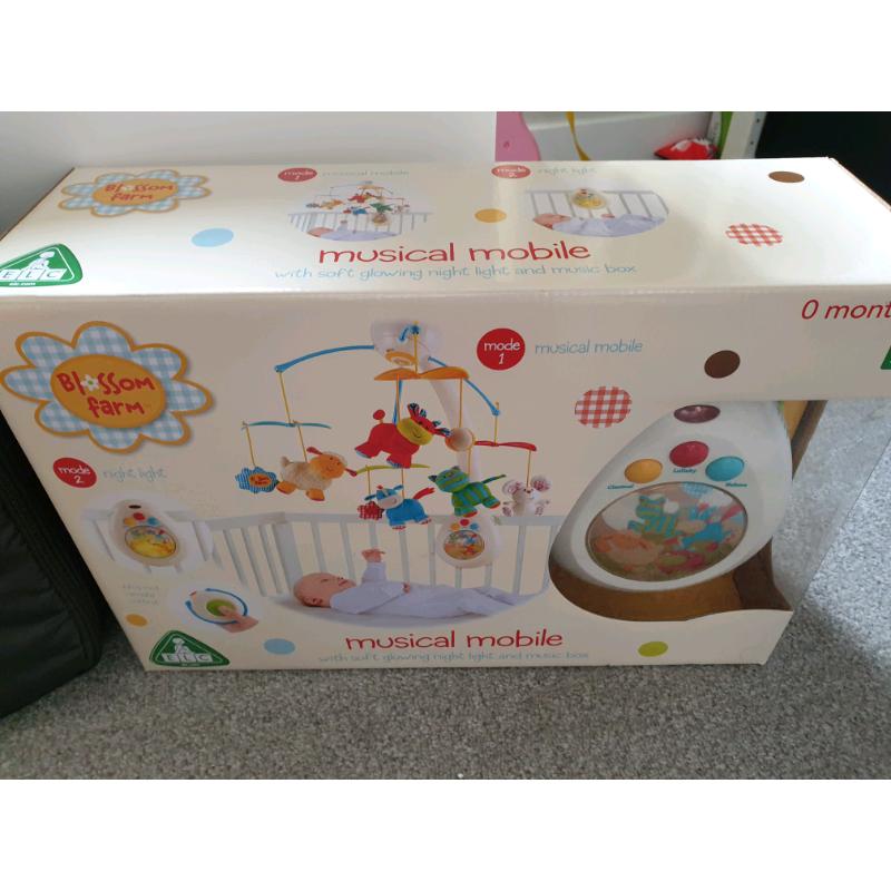 Baby bundle kit: nursing pillow,cot mobile,baby carrier, changing bag