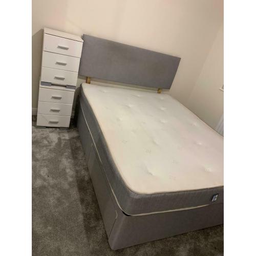 King size bed and drawers