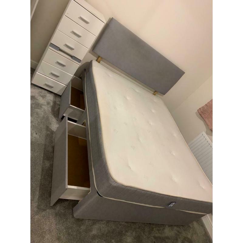 King size bed and drawers