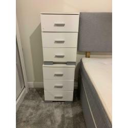 King size bed and drawers