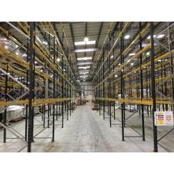 JOB LOT link pallet racking excellent condition ( pallet racking , industrial storage )