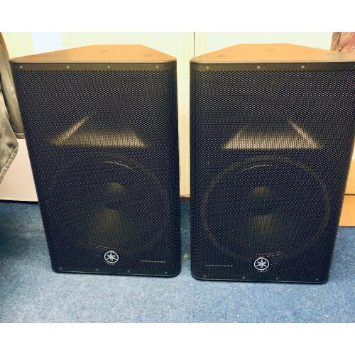 YAMAHA DXR15 MK11 ACTIVE SPEAKERS ( PAIR )