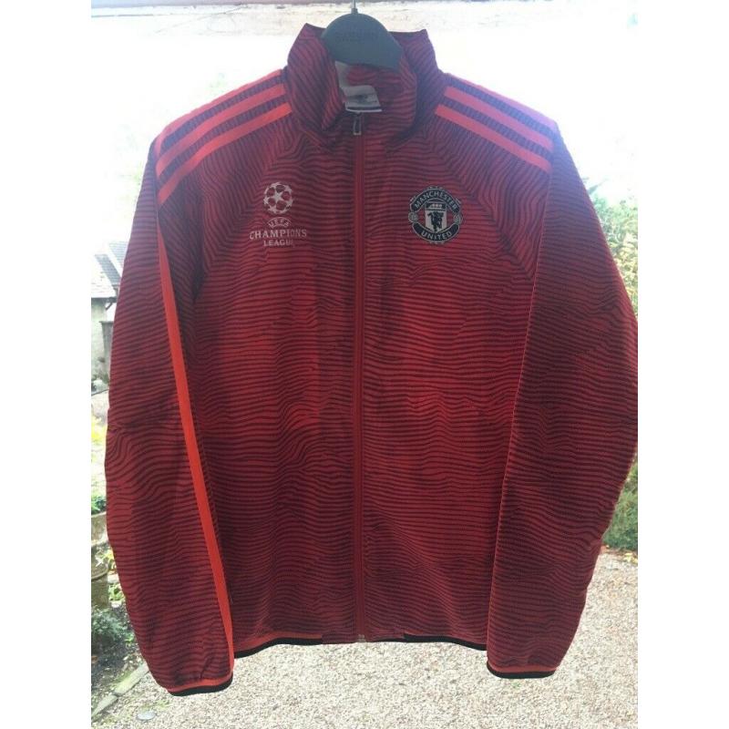 LARGE SELECTION OF FOOTBALL KIT