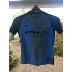 LARGE SELECTION OF FOOTBALL KIT