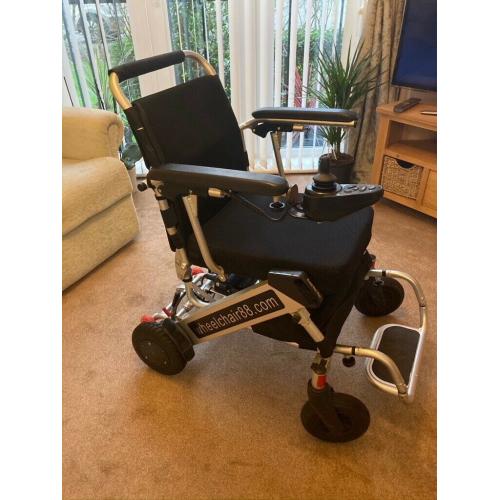 Electric foldable lightweight wheelchair